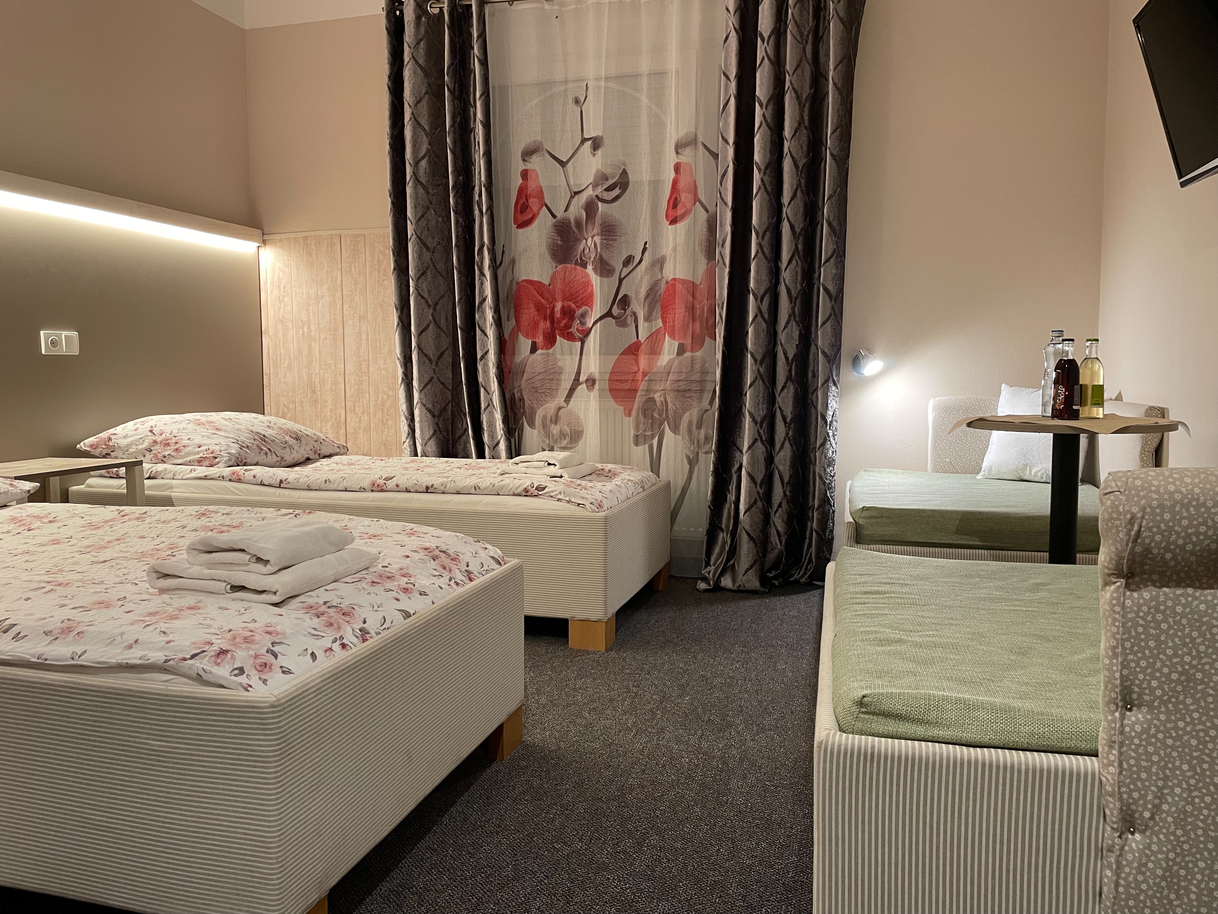 Hotel Herman room